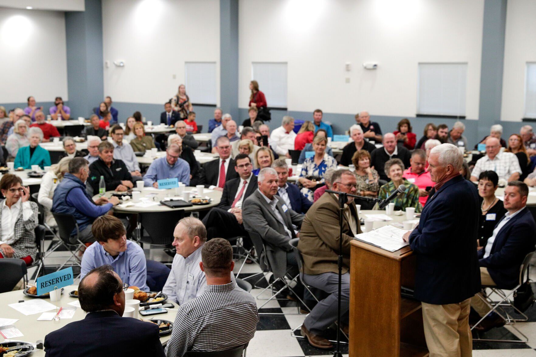 092922-qc-nws-pence-20.jpg